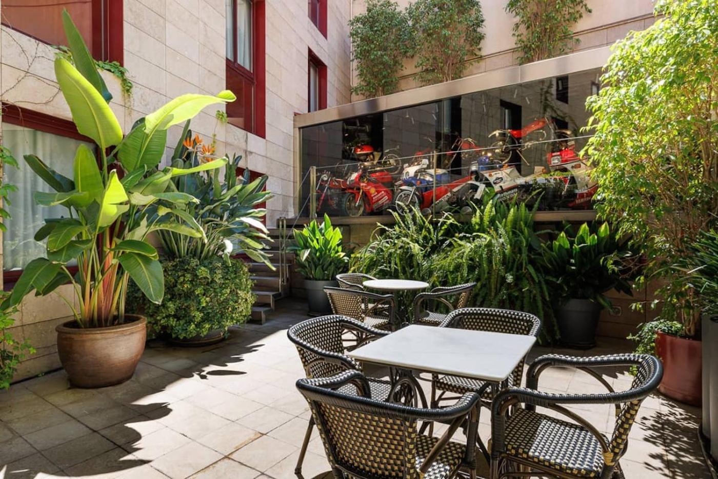 Ronda Lesseps Hotel