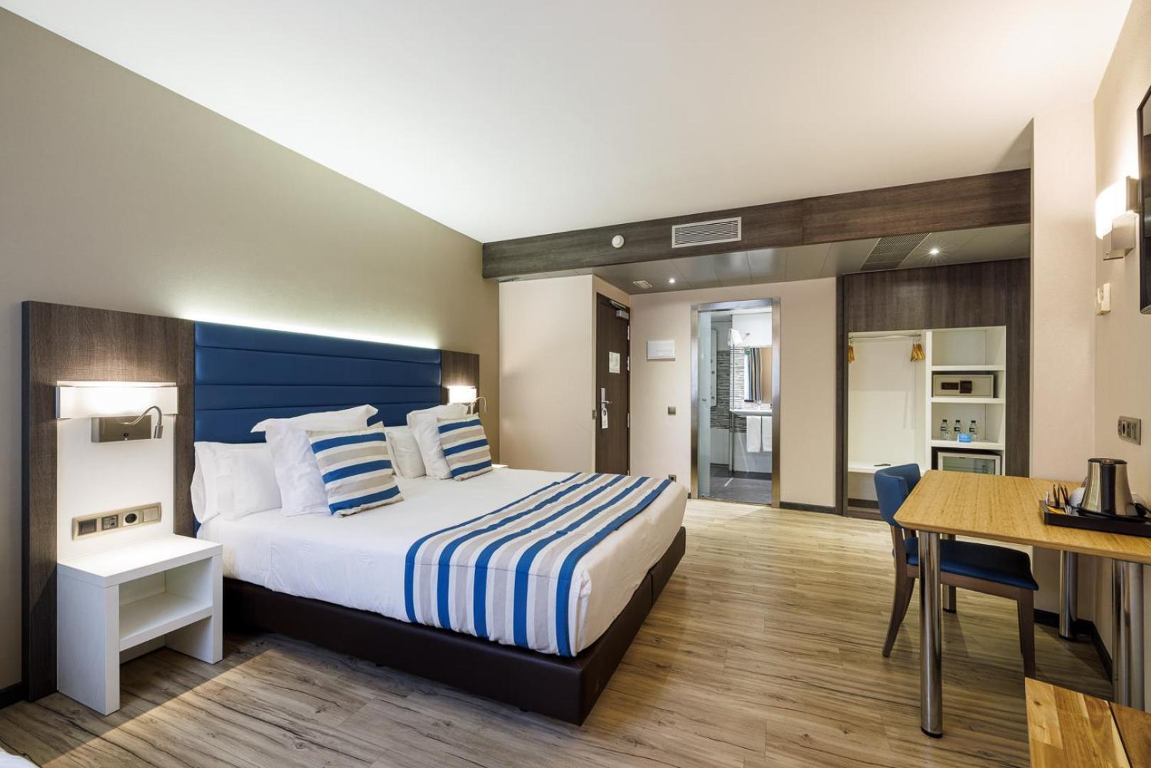 Hotel Ronda Lesseps 4*